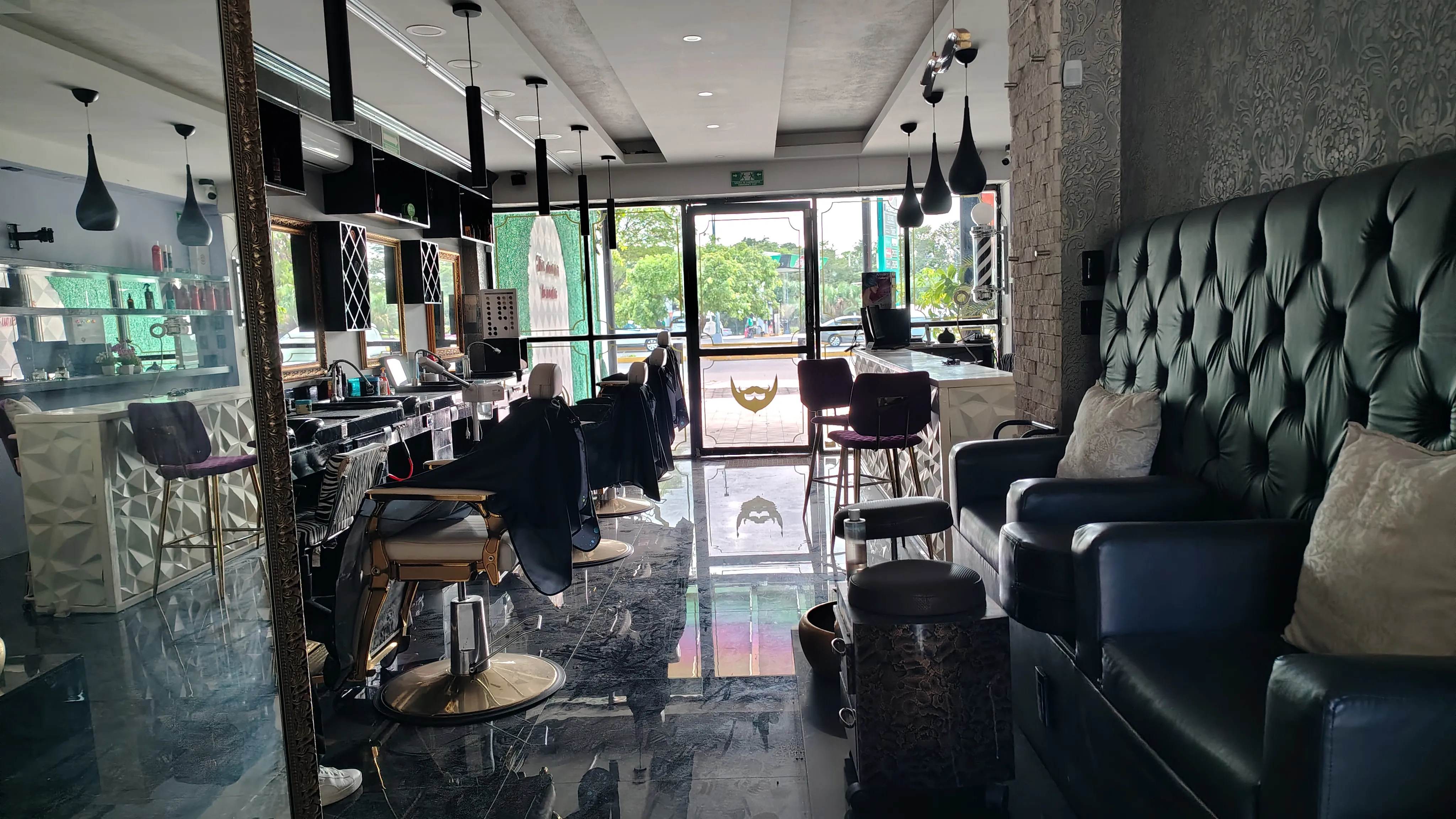Fotografía de LOCAL PARA BARBERÍA | Av. Holbox con puente Nichupte
